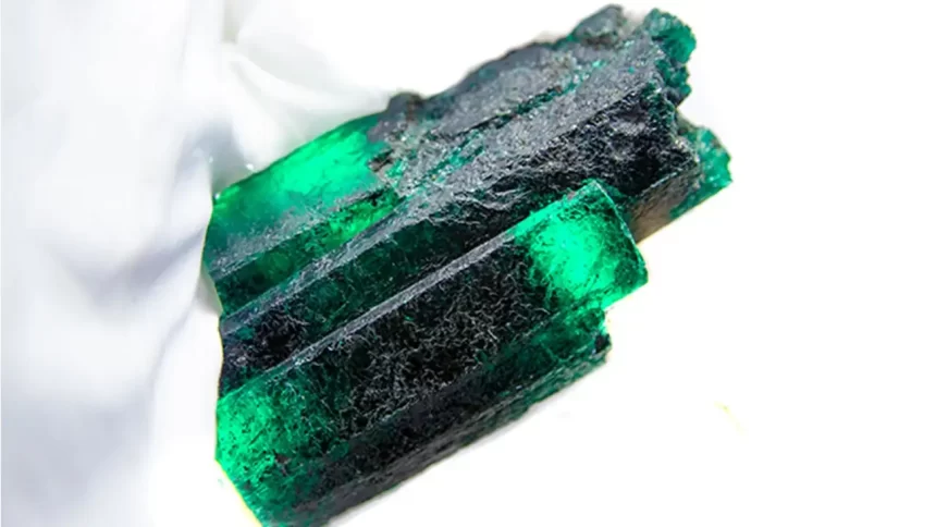 From Rough to Refined Transforming a Raw Emerald!